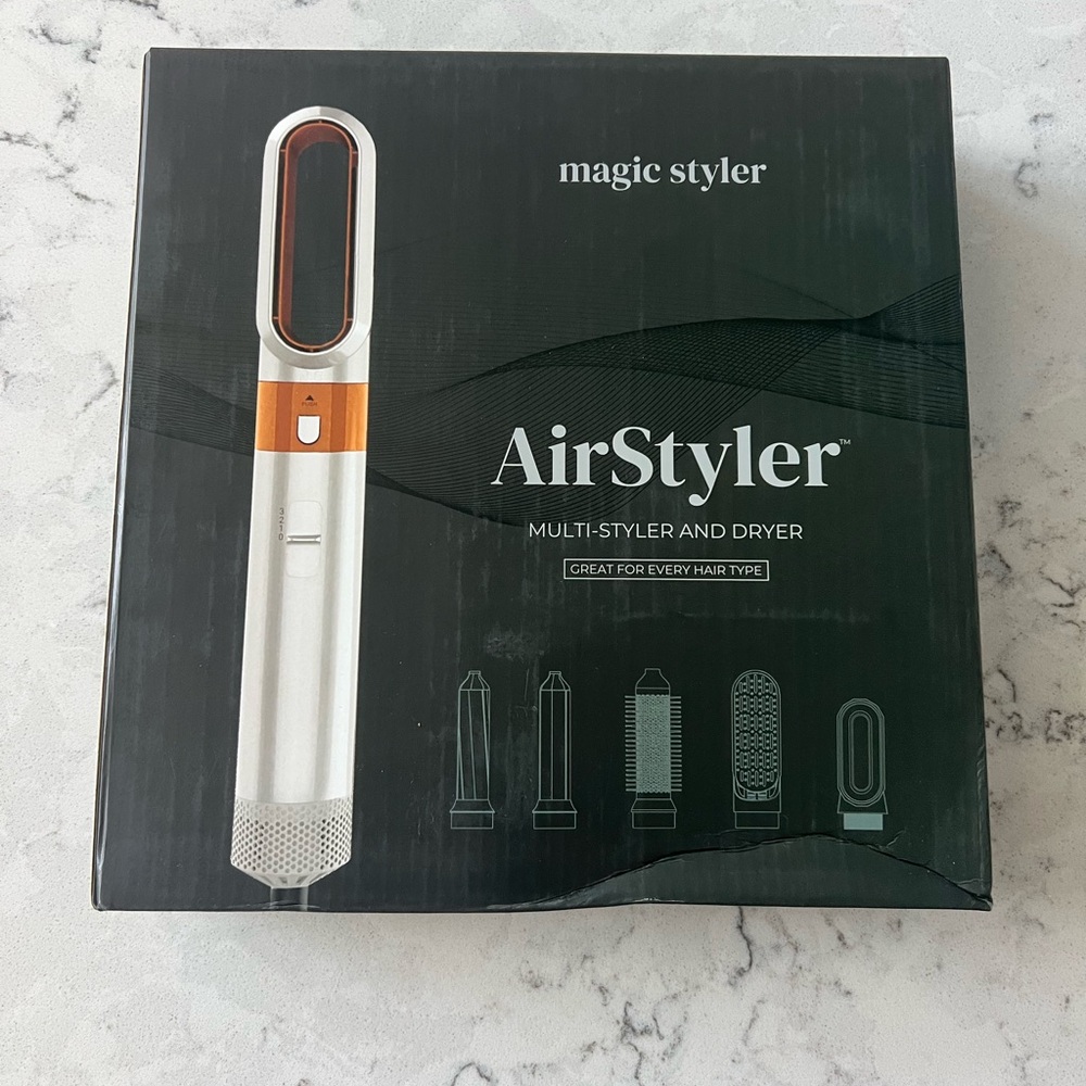 NWT Magic Styler AirStyler Multi-Styler and Dryer